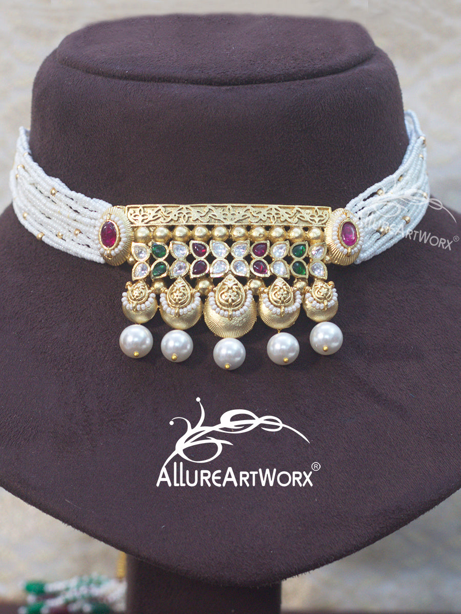 Traditional Choker